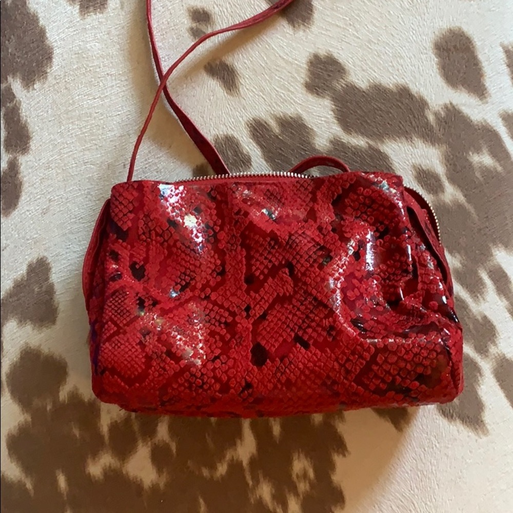 NEVER BEFORE WORN! TRENDY RED PYTHON CROSSBODY